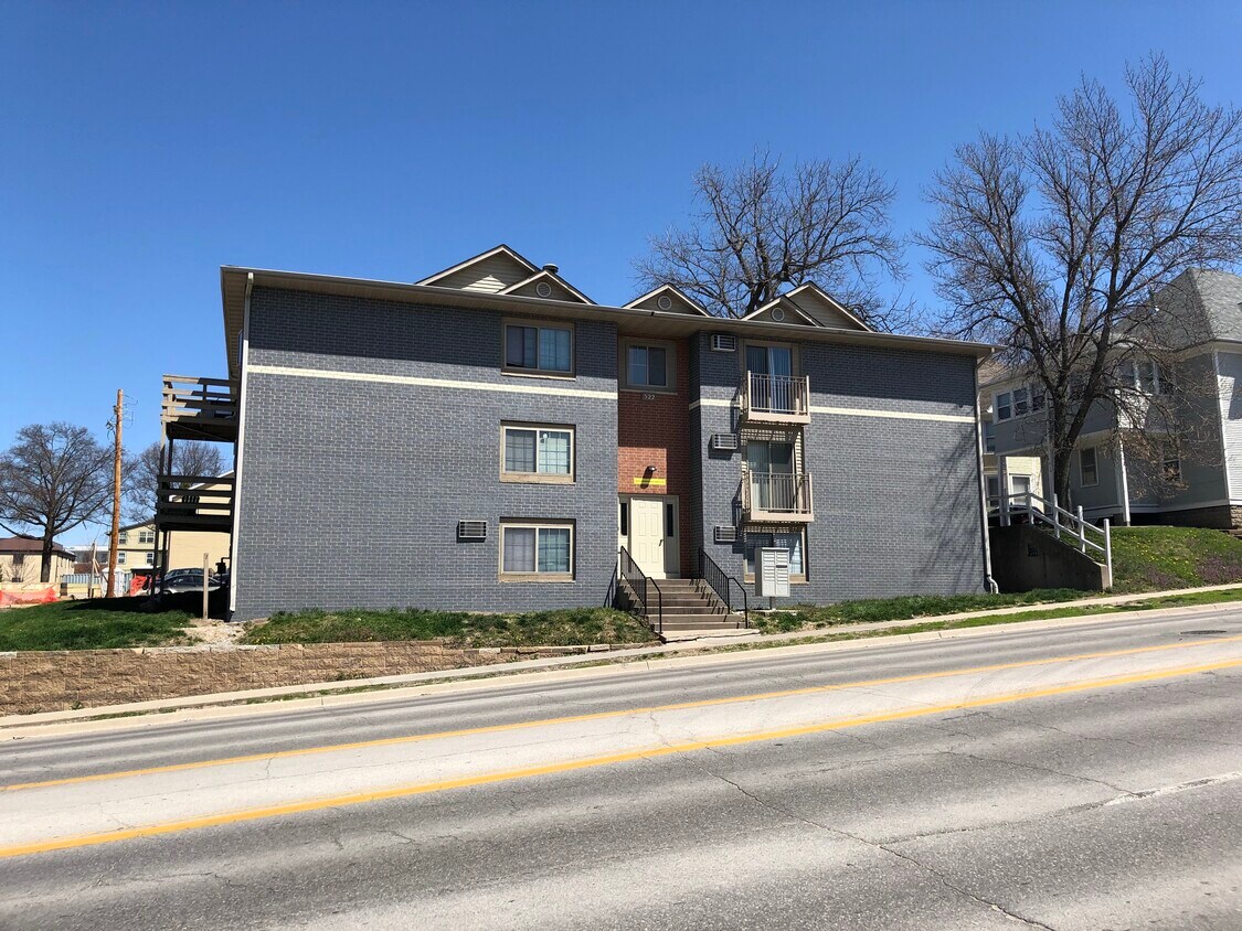 522 E Burlington St, Iowa City, IA 52240 Apartments Iowa City, IA