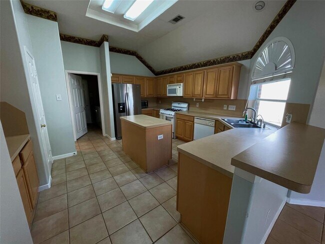 Foto del edificio - 7314 Garden Field Ln