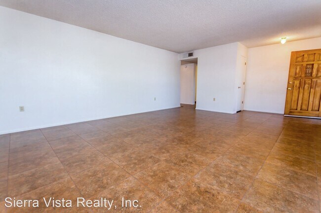 Building Photo - 3 br, 2 bath House - 597 Hegge Dr