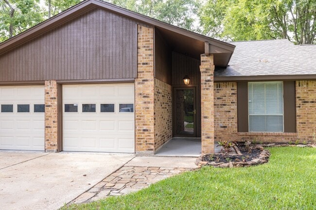 Building Photo - 2623 Longleaf Pines Ln