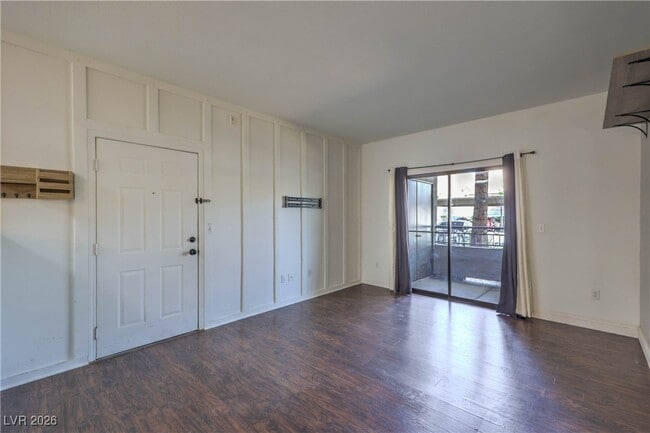 Building Photo - 8250 N Grand Canyon Dr