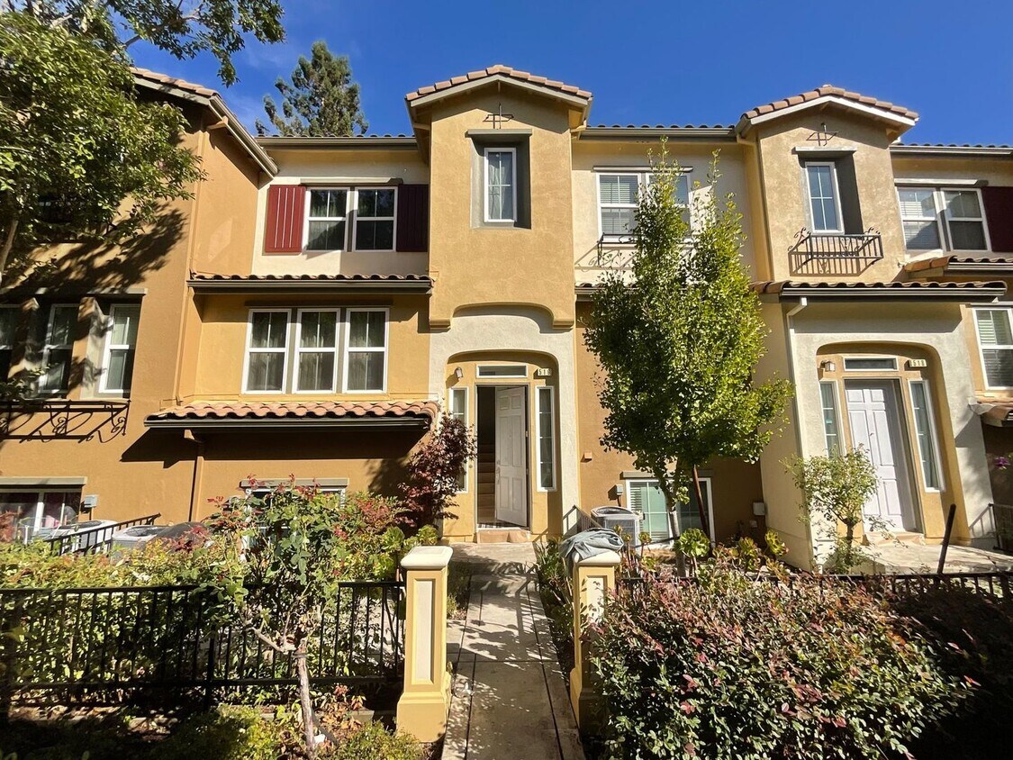Foto principal - 516 Salerno Terrace, Sunnyvale, CA 94089
