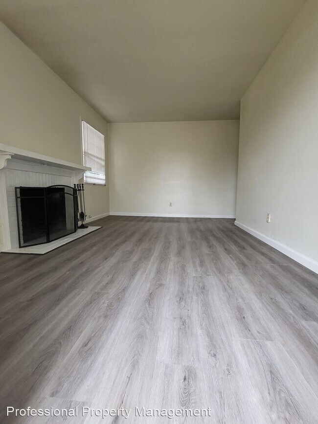 Foto del edificio - 2 br, 1 bath House - 2541 Downer Avenue