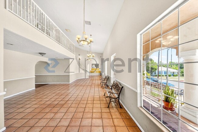 Building Photo - Unit C