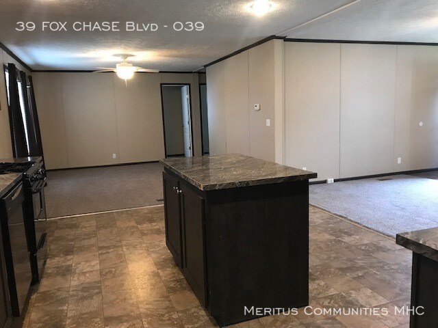 Building Photo - 39 Fox Chase Blvd