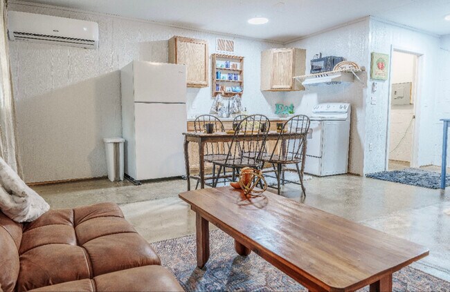 Building Photo - 105 Stonefly Dr