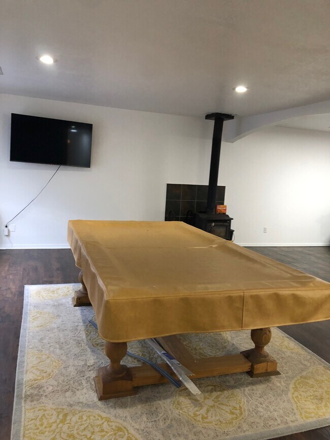 Pool table included!! - 4409 Comanche Rd NE