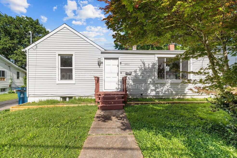 2724 Pasteur Ave