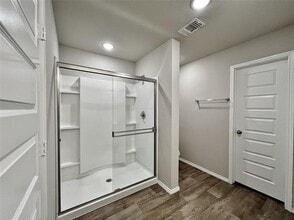 Building Photo - 824 Towngreen Dr