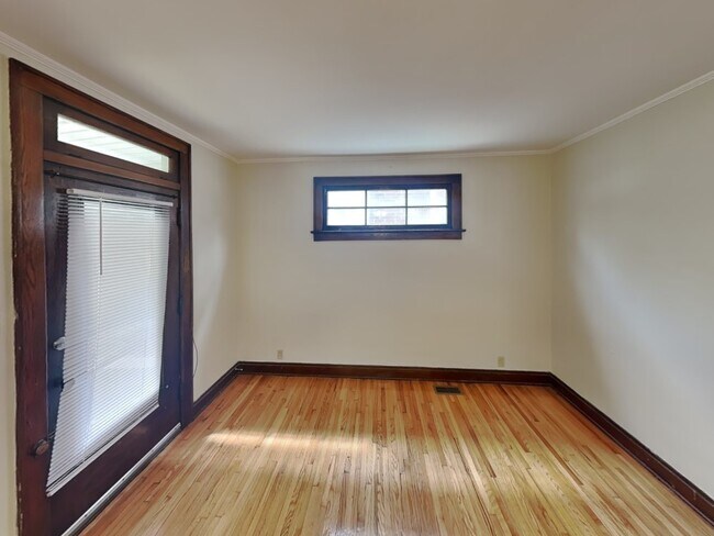 Foto del edificio - 125 W Oakland Ave