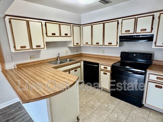 Foto del edificio - 2132 Point Hollow Ct.