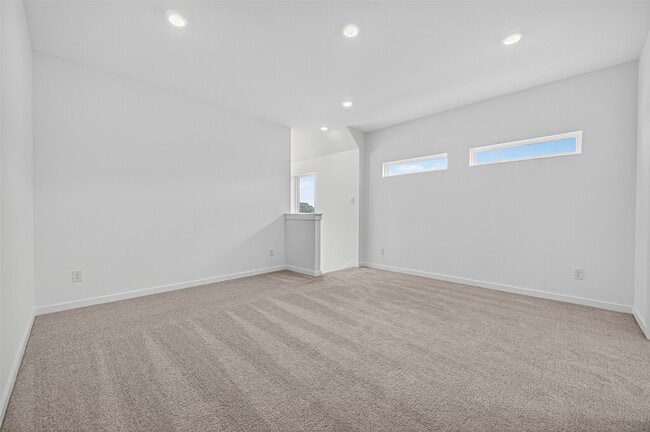 Building Photo - 27423 Sunterra Village Dr