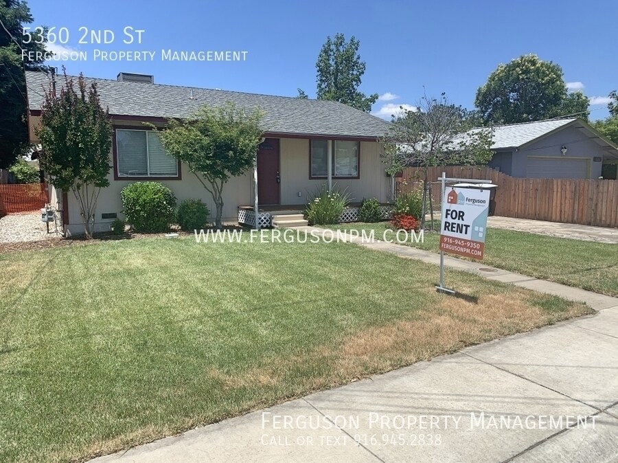 Pet Friendly Home with a Large Yard in a C... House for Rent in