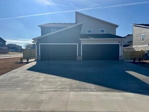 Building Photo - 1701 SW Casuarina Dr