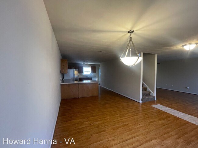 Building Photo - 4 br, 2.5 bath House - 111 West 31st Street