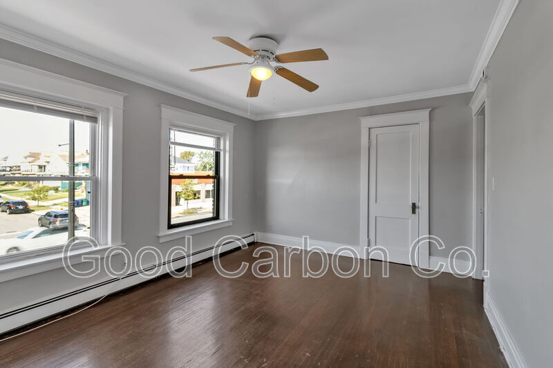 Primary Photo - 1213 Hertel Ave