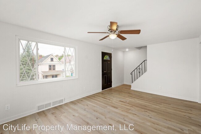 Foto del edificio - 3 br, 1 bath House - 109 Minooka Street