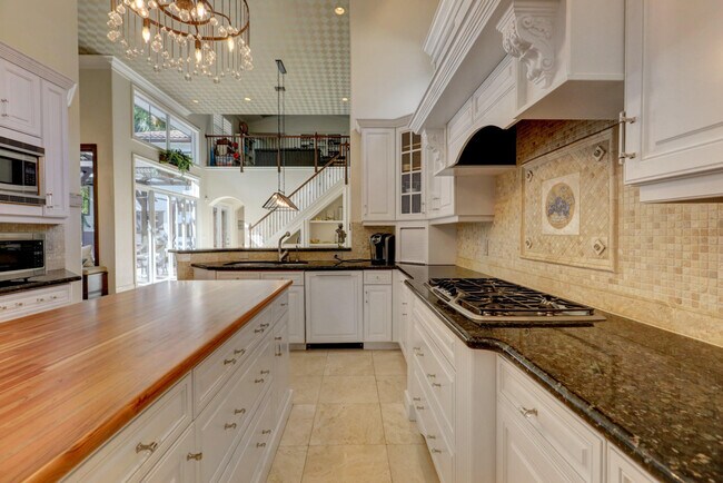 Building Photo - 3150 San Michele Dr