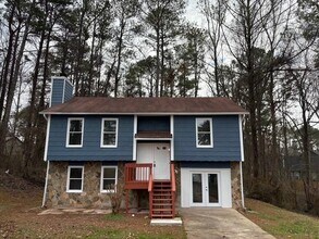 Building Photo - 782 Fox Valley Dr