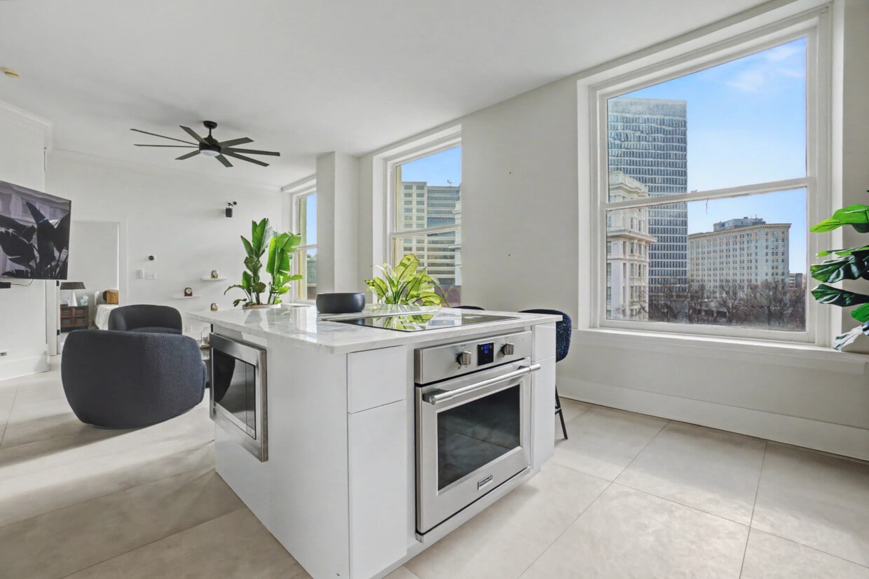 Downtown Atlanta Luxury Condo - Downtown Atlanta Luxury Condo
