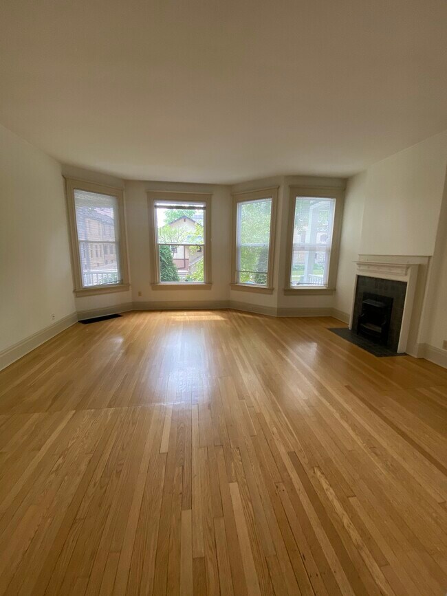 Building Photo - 2408 East Park Place, Unit 2406