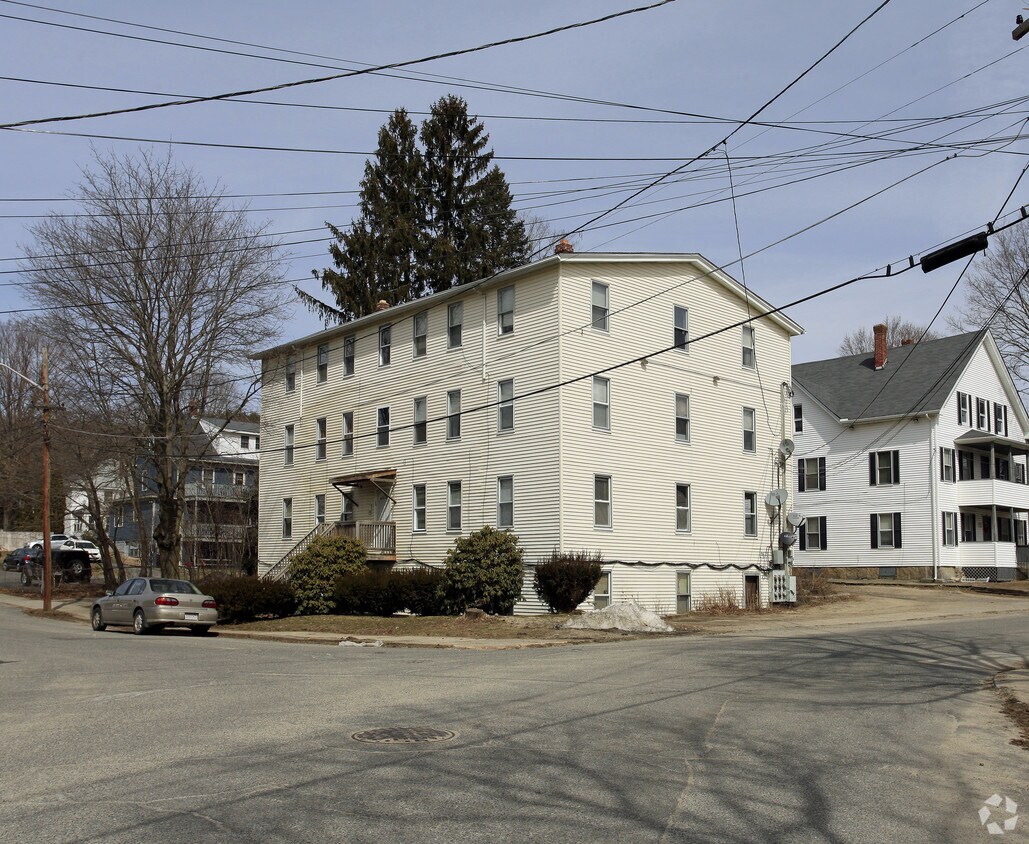 Primary Photo - 34 Willow St