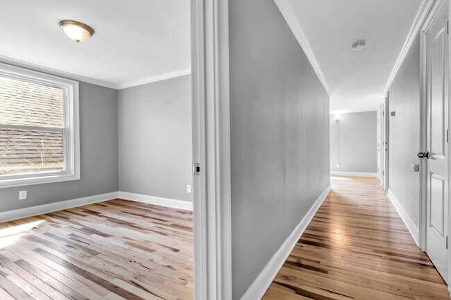 Foto del edificio - 76 Garner Avenue, Unit 3