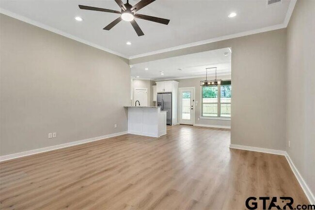 Foto del edificio - 11205 County Rd 166