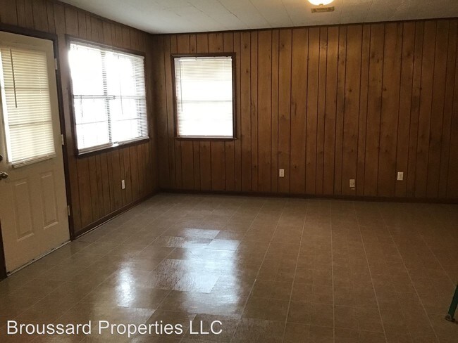 Building Photo - 3 br, 1 bath House - 328 Bradford Drive