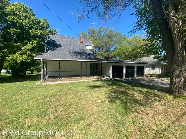 Building Photo - 3 br, 2.5 bath House - 5715 N. Farm Rd. 189