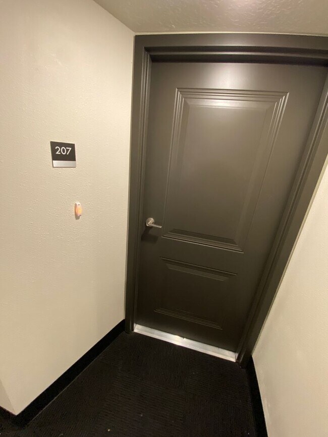 Foto del edificio - Completely Renovated Provo Condo Available...