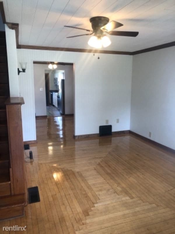 Building Photo - 2 br, 1.5 bath Apartment - 122 West Second