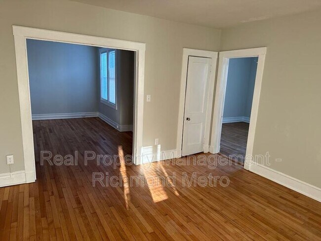 Foto del edificio - 2400 Barton Ave