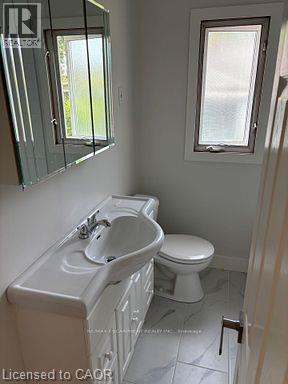 Building Photo - 5648 Royal Manor Dr