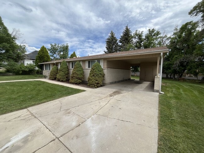 Building Photo - Beautiful Home in Mt Pleasant