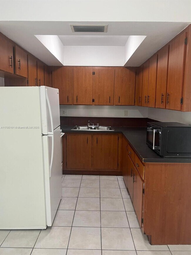 Foto del edificio - 5312 NW 22nd St