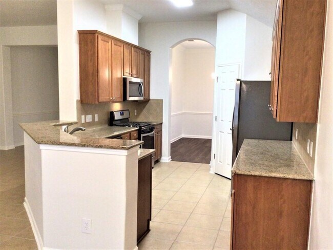 Foto del edificio - 17627 Tower Bluff Ln