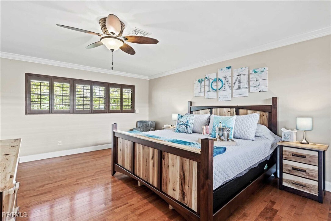 Foto principal - 252 Bayshore Dr