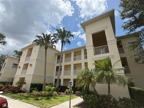 Building Photo - 600 Gardens Edge Dr