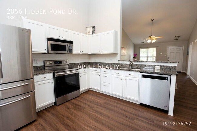 Building Photo - 2056 Hidden Pond Dr