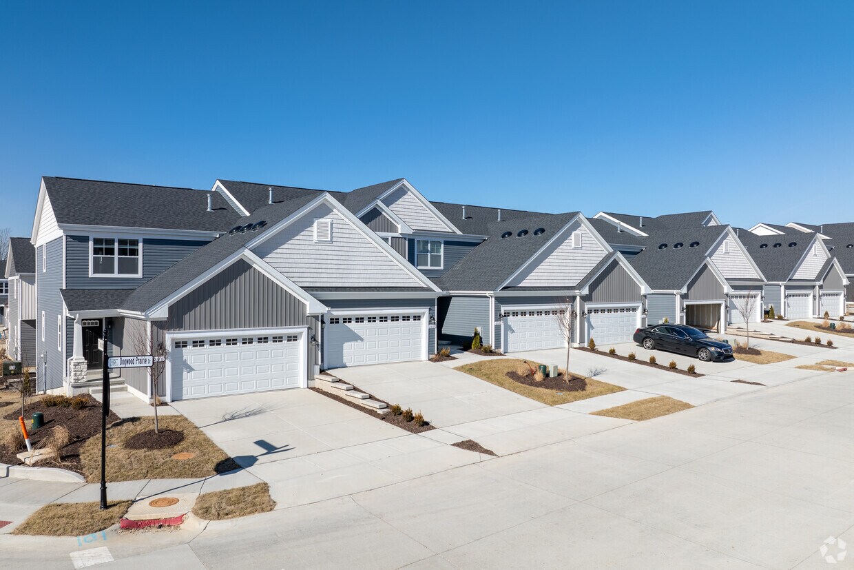 Primary Photo - The Prairie Luxury Apartments