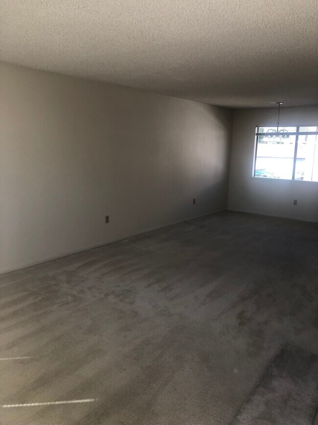 Foto del edificio - 17055 S Dalton Ave