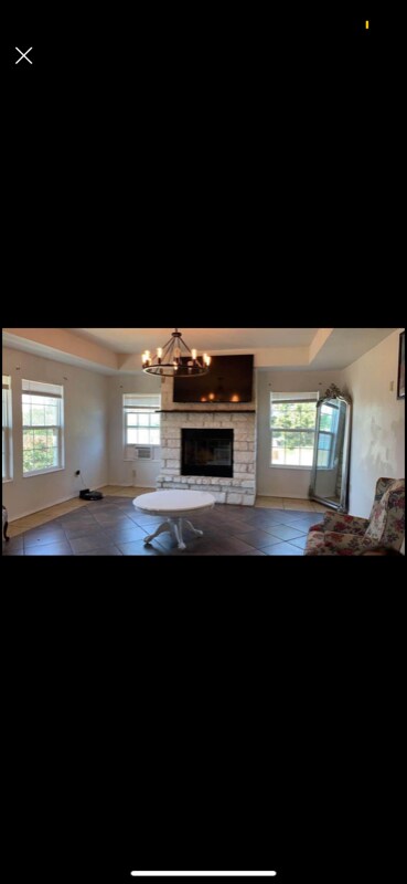 Building Photo - 257 Sunset Oak