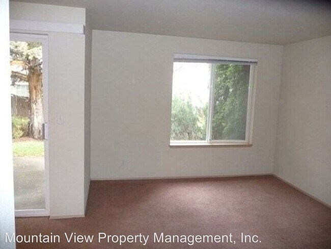 Building Photo - 2720 NE Mesa Ct