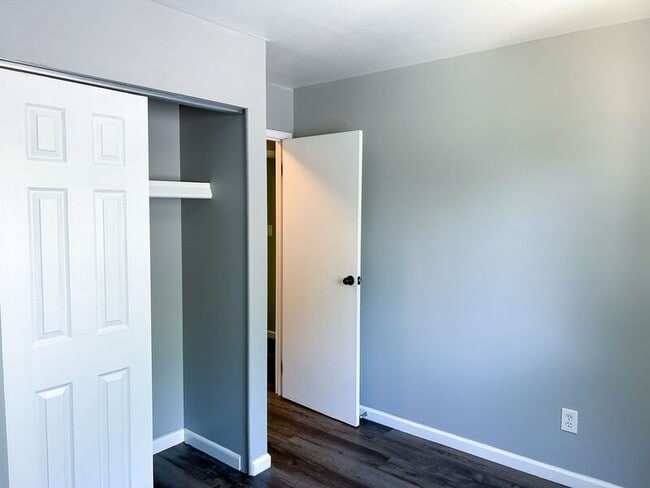 Building Photo - 1510 Omar Dr