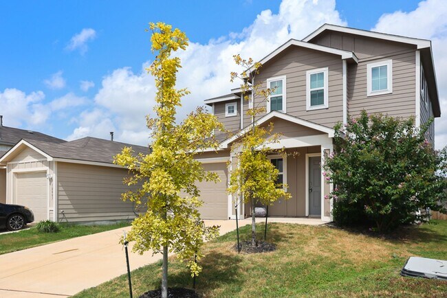 Photo - 10011 Crabapple Pass House