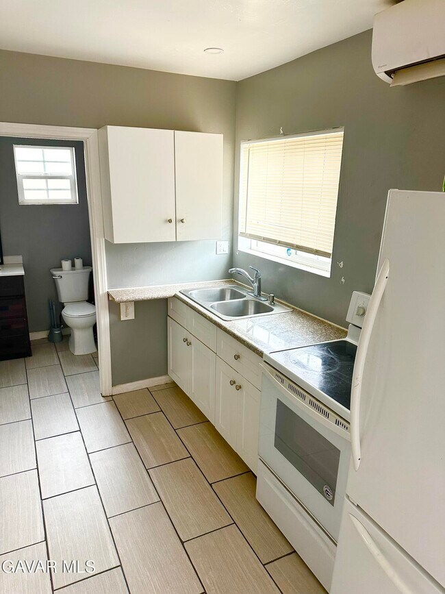 Foto del edificio - 45517 Corkwood Ave