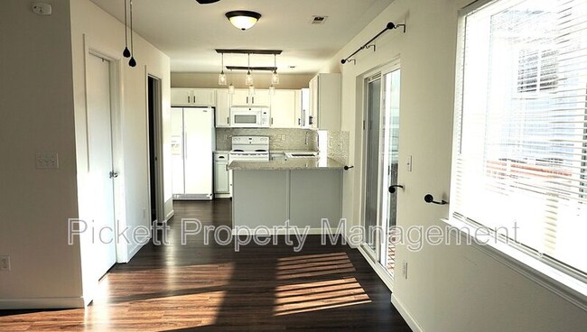 Foto del edificio - 4855 Bowwood Cir NE