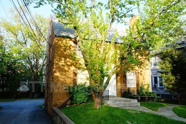 Foto del edificio - 7905 Flower Ave