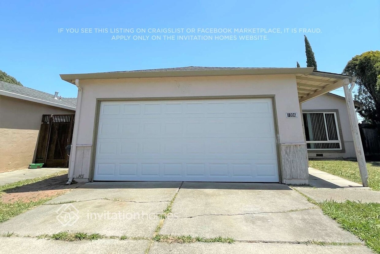Primary Photo - 1006 Eisenhower St